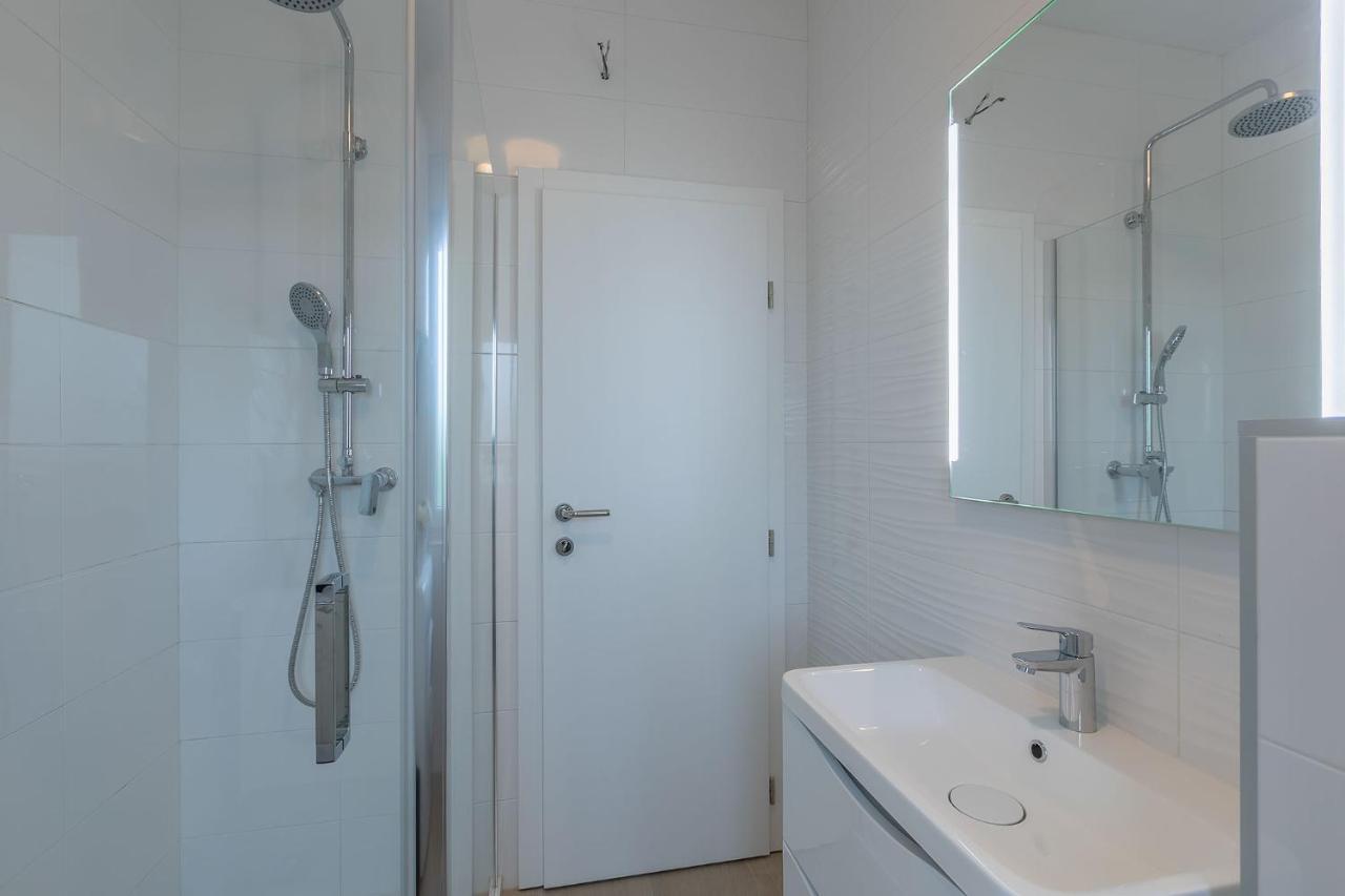 Premium 100M2 Sea View Apartment Liznjan Bagian luar foto
